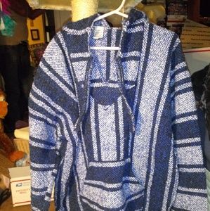 Baja poncho hecho en Mexico